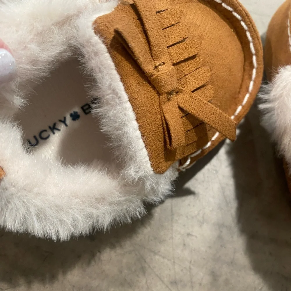 LUCKY BRAND baby slippers with faux fur lining! Unisex- comfy cozy and so cute!!